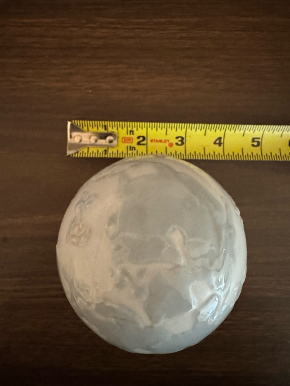 Vintage Lladró porcelain world globe paperweight, 1994 (Daísa mark) blue - Picture 11 of 11